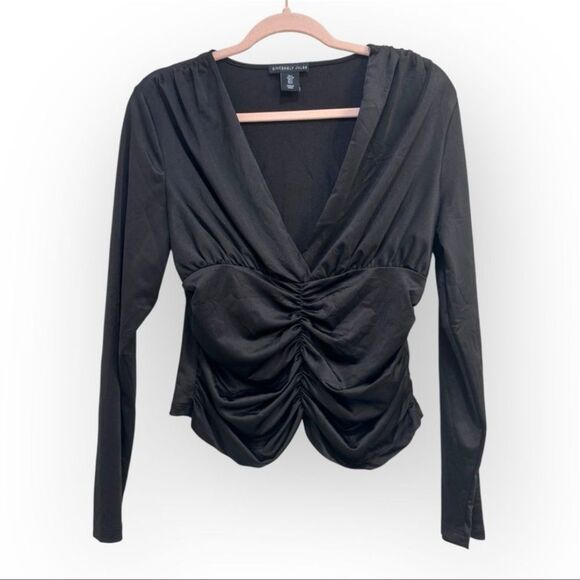 Sincerly Jules Tops - Sincerely Jules Black Ruched Long Sleeve Top – Size Large